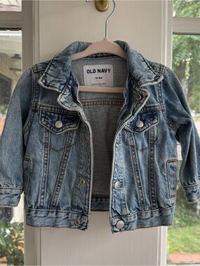 Old Navy Light Wash Denim Jean Jacket for Toddler 12-18M